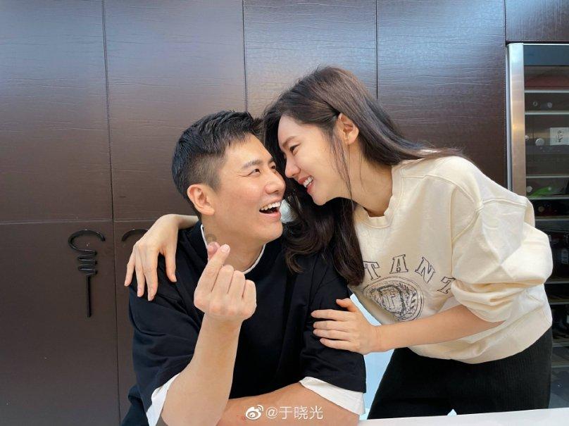 金莎和男友录综艺片酬1:9 分成?恋情被吐槽甚至劝分