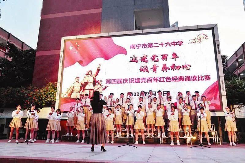 有哪些不带穷字但是一听就很穷的话？ ​游戏画面