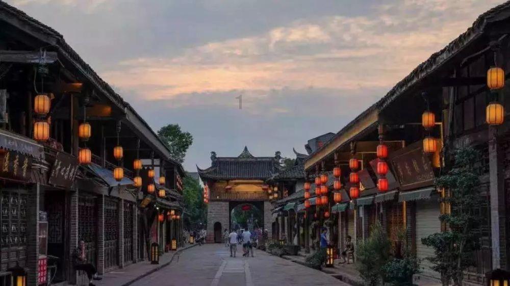 周星驰入局微短剧 首部作品《金猪玉叶》5月上线